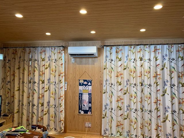 リビングのドレープカーテン1 施工事例